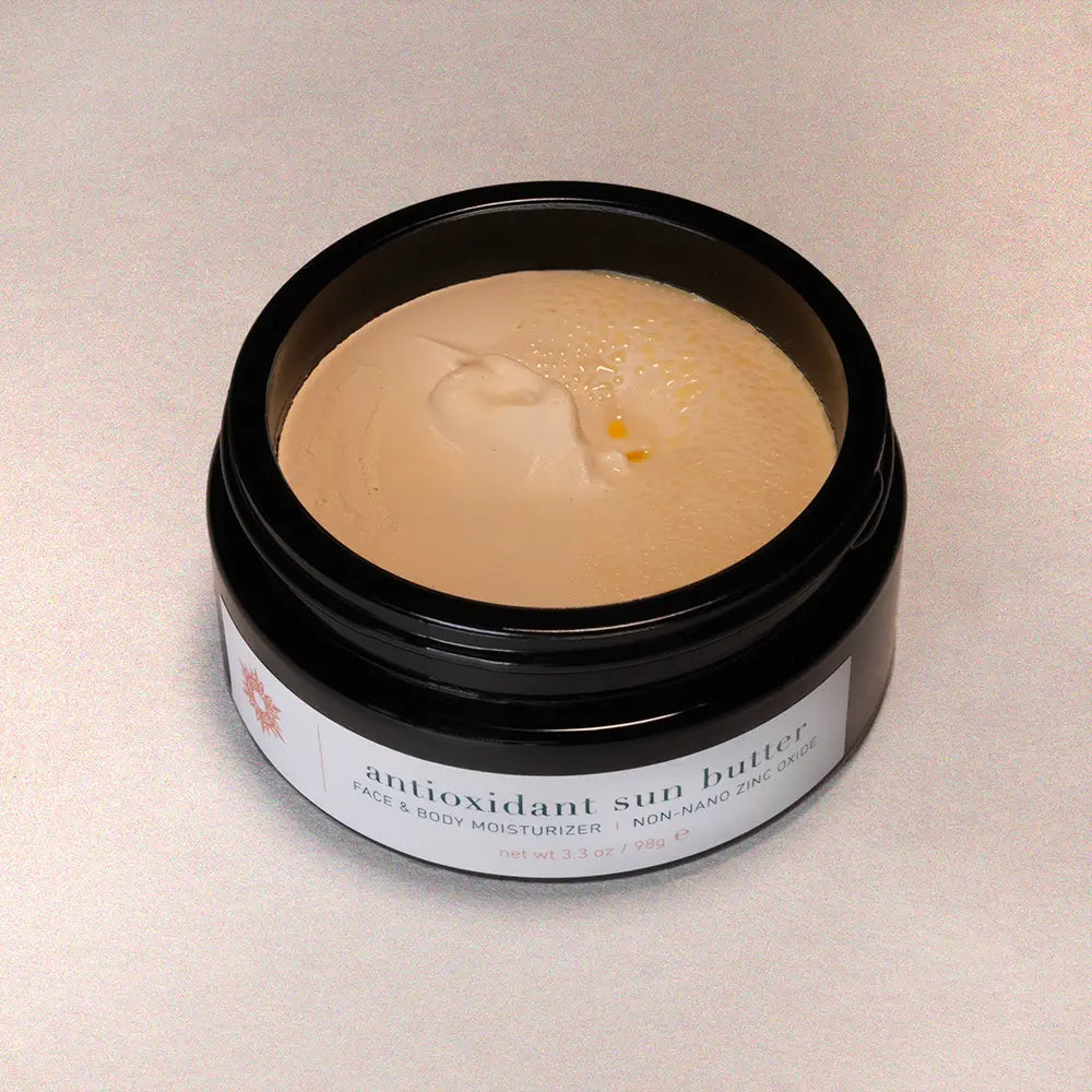 Åpen krukke som viser Antioxidant Sun Butter