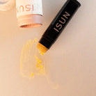 Viser teksturen til Golden Lip Balm
